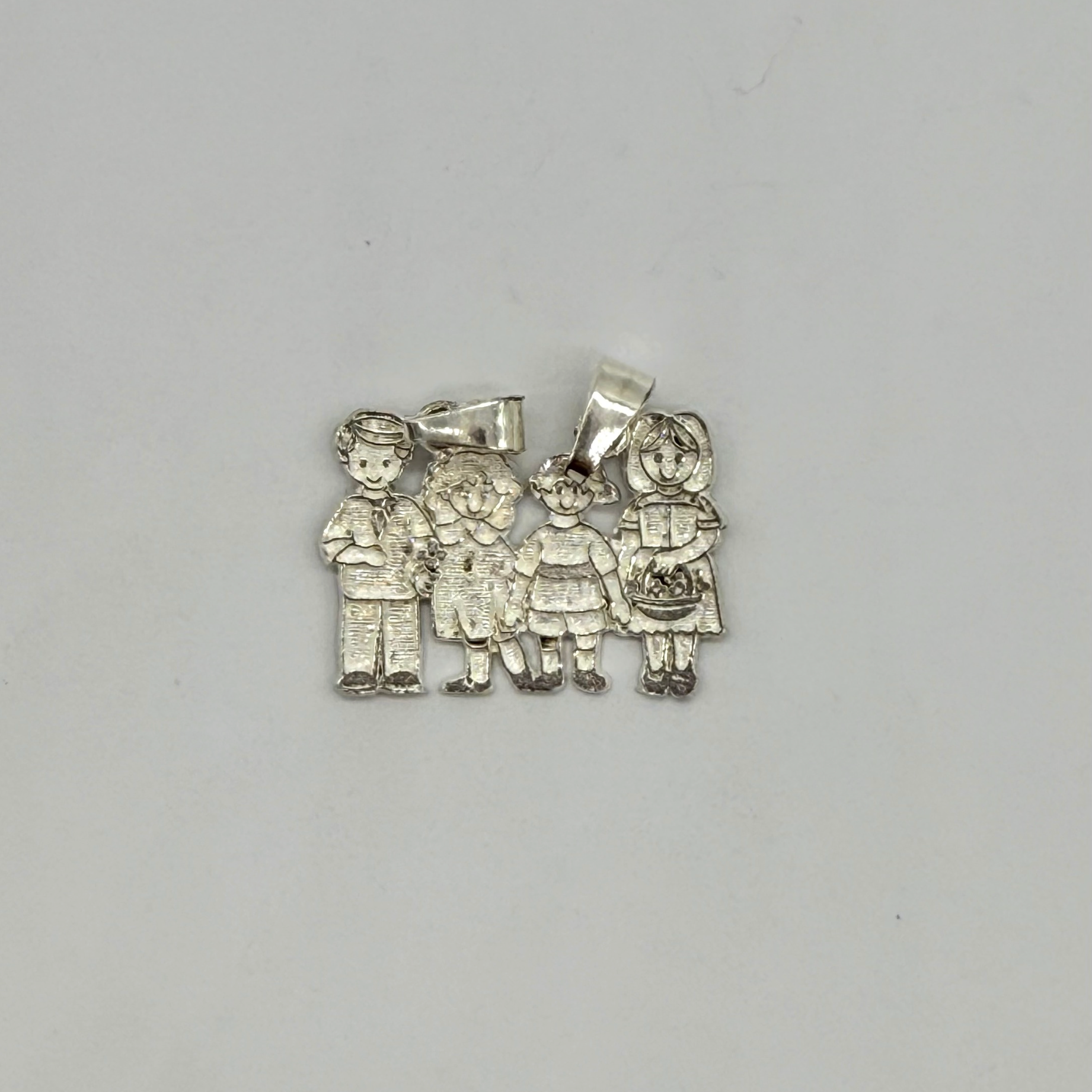 Dije de la Familia